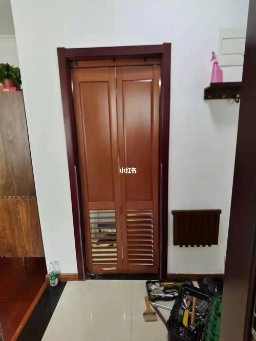 南京实卫生间木百叶窗折叠门 提升空间美感与实用性的完美选择