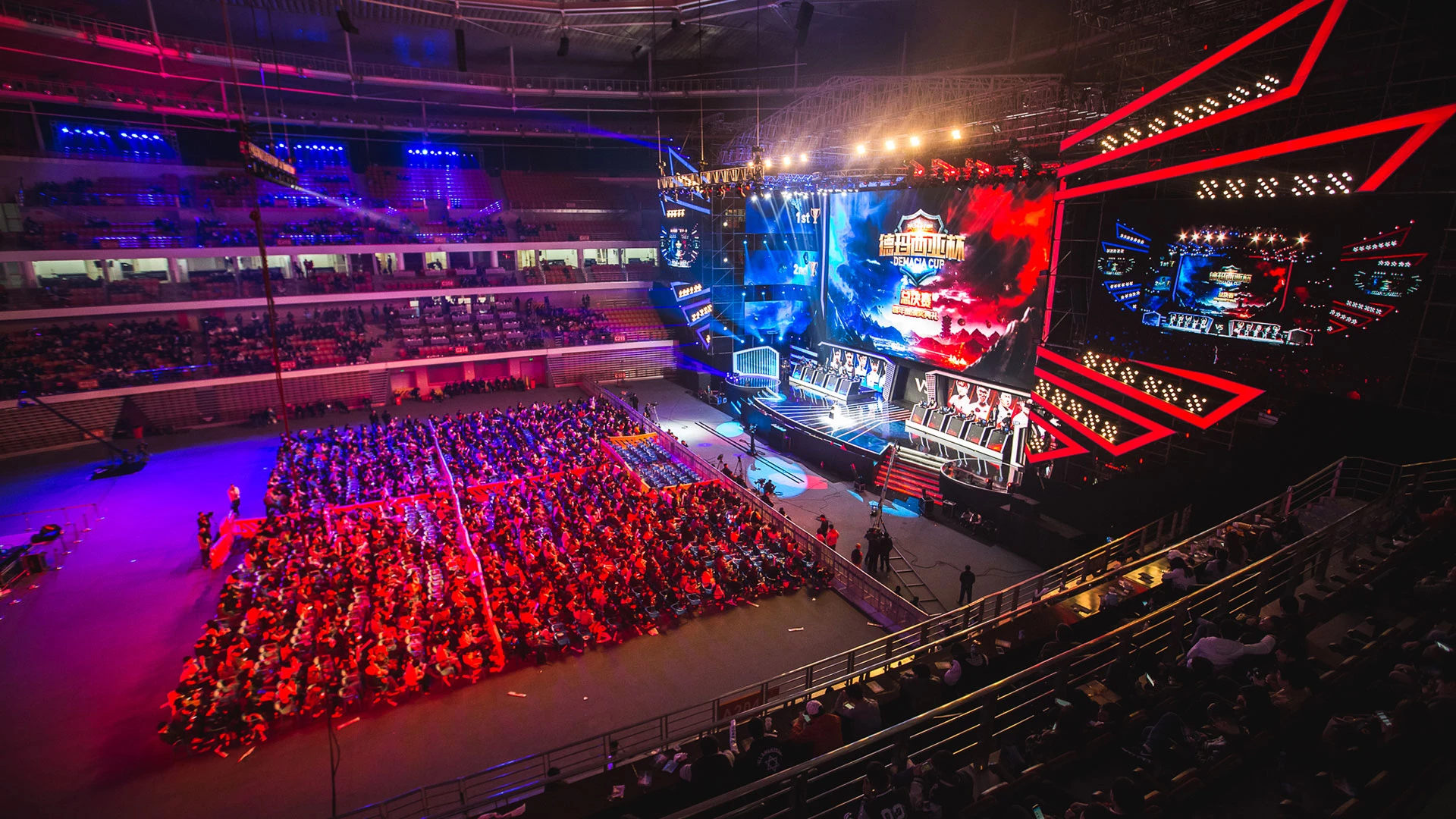 英雄联盟冒泡赛：IG对TES焦点对决即将上演！